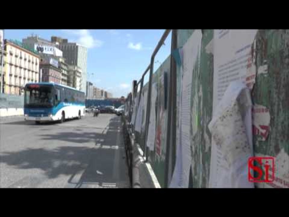 Napoli - I manifesti abusivi delle Europee (14.04.14)