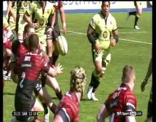 Courtney Lawes découpe Owen Farrell