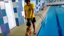Havuza girmeyen çocuğa Babanın müthiş ikna yöntemi