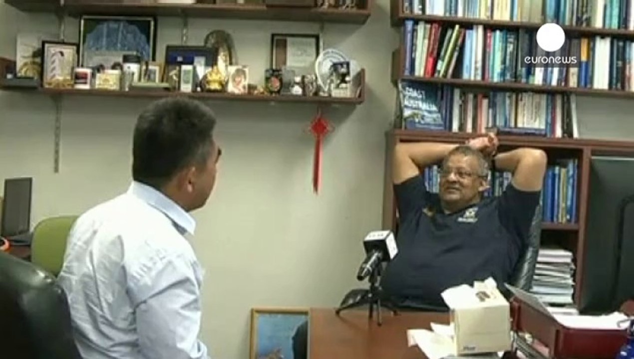 Drone deployed in hunt for MH 370 aborts mission