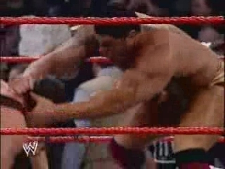 WWE Raw - Batista overpowers Kane