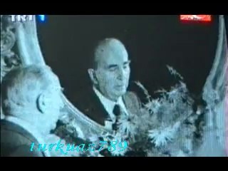 Münir Nûrettin SELÇUK-Âheste Çek Kürekleri Mehtâb Uyanmasın