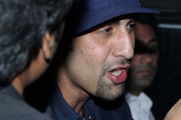 Ranbir's bodyguards assault photographer!