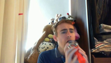 Wiwi égratigne "love love love" de Tété