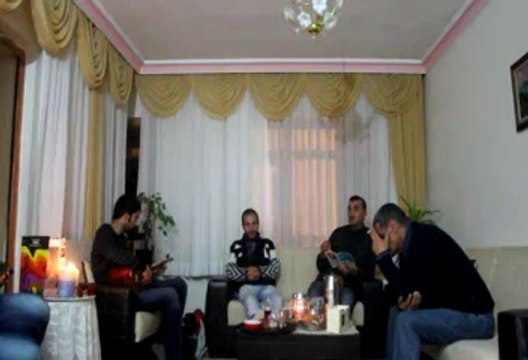 Günay Aktürk - Akşam erken iner mahpushaneye