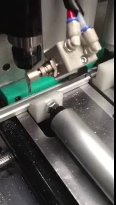 Tronçonneuse fraise scie avec avance automatique Alu - PVC GAA-350-90 TR12 CNC (MG TRONZADORAS)