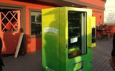 Le premier distributeur automatique de cannabis - ZAPPING ACTU DU 15/04/2014
