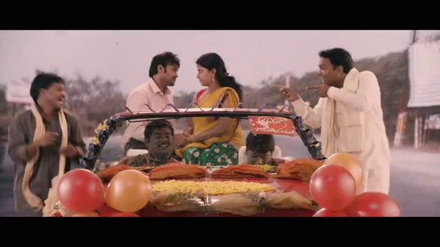 Kotha Janta Movie Kallaloki Kallupettesthu Song Promo