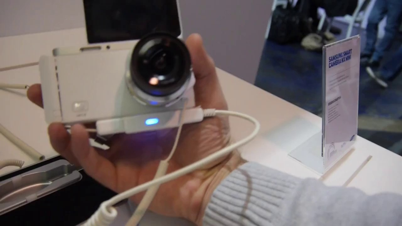 Samsung Smart Camera NX Mini Hands On