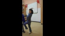 تصوير مخفي لرقصة عفوية للبنت تسنيم