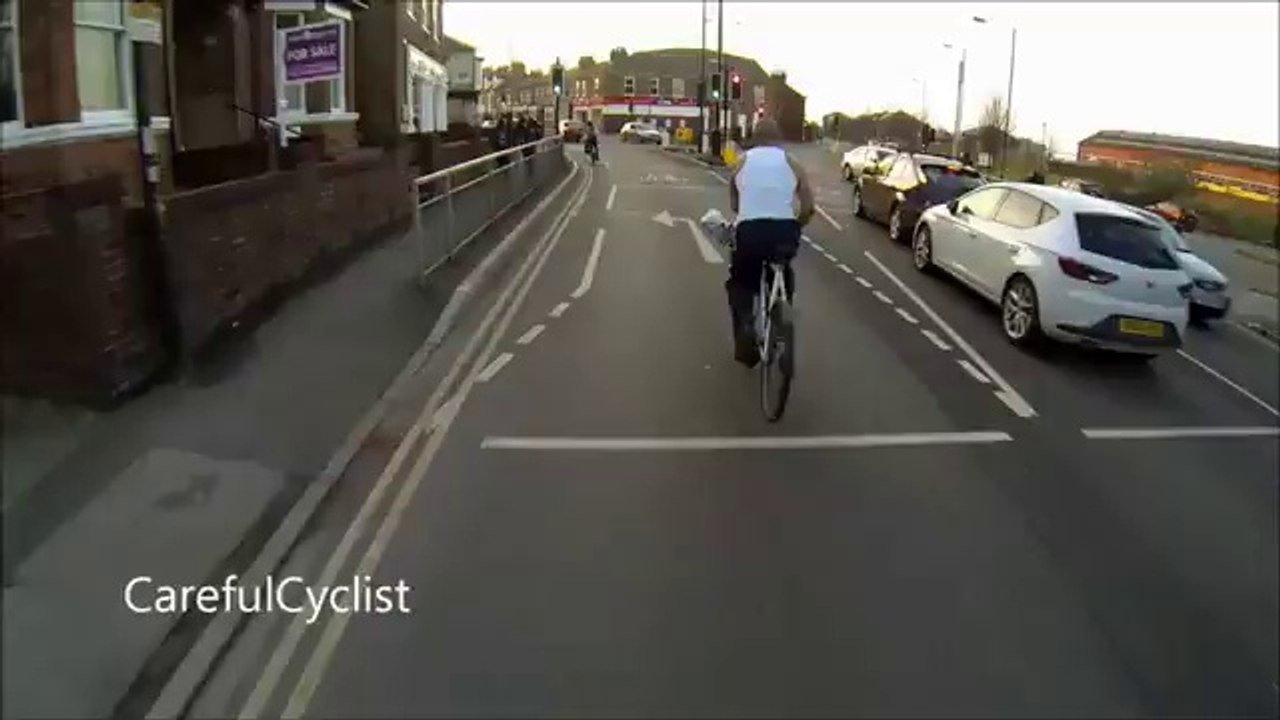 Taking Off a Jacket While Cycling Fail