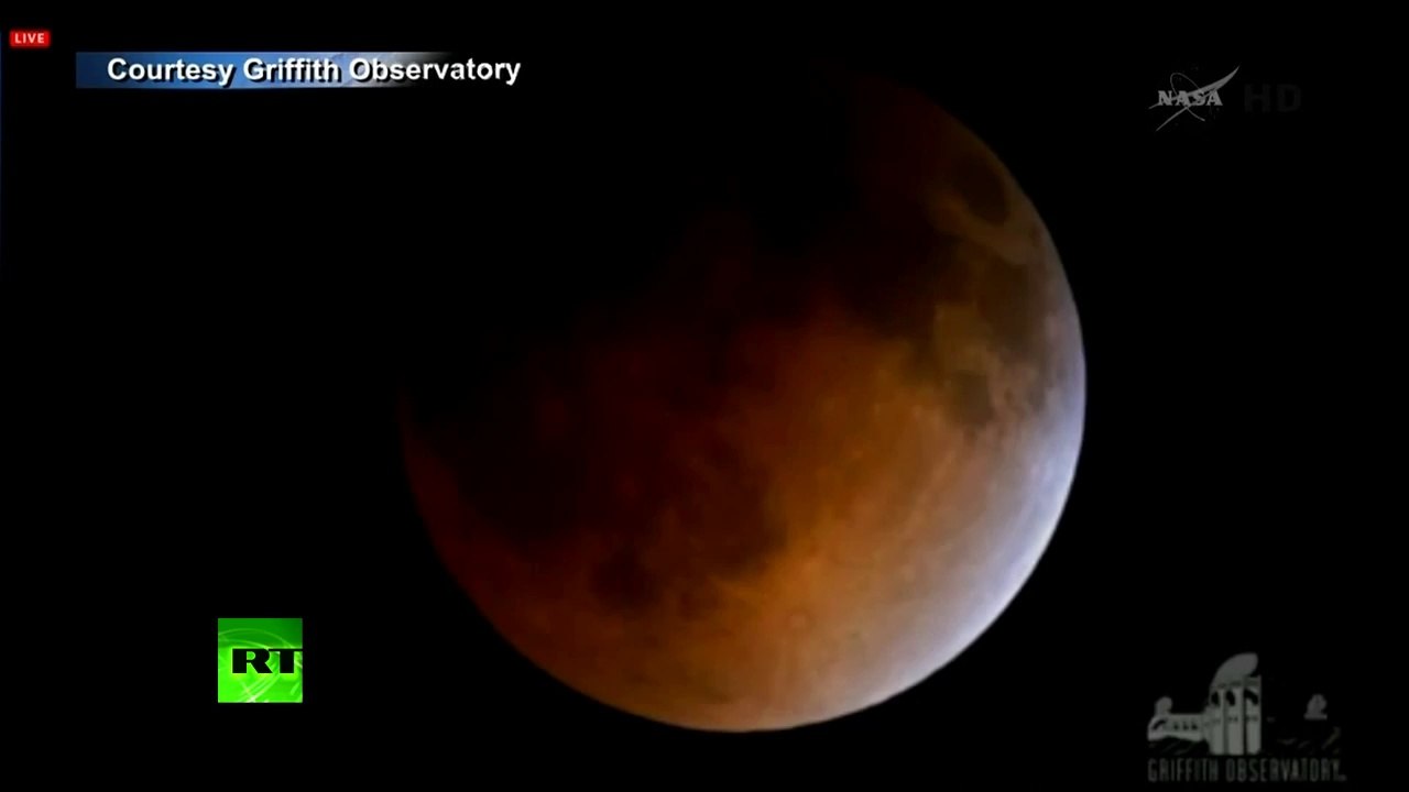 'Blood Moon' Timelapse video: Total lunar eclipse turns moon red