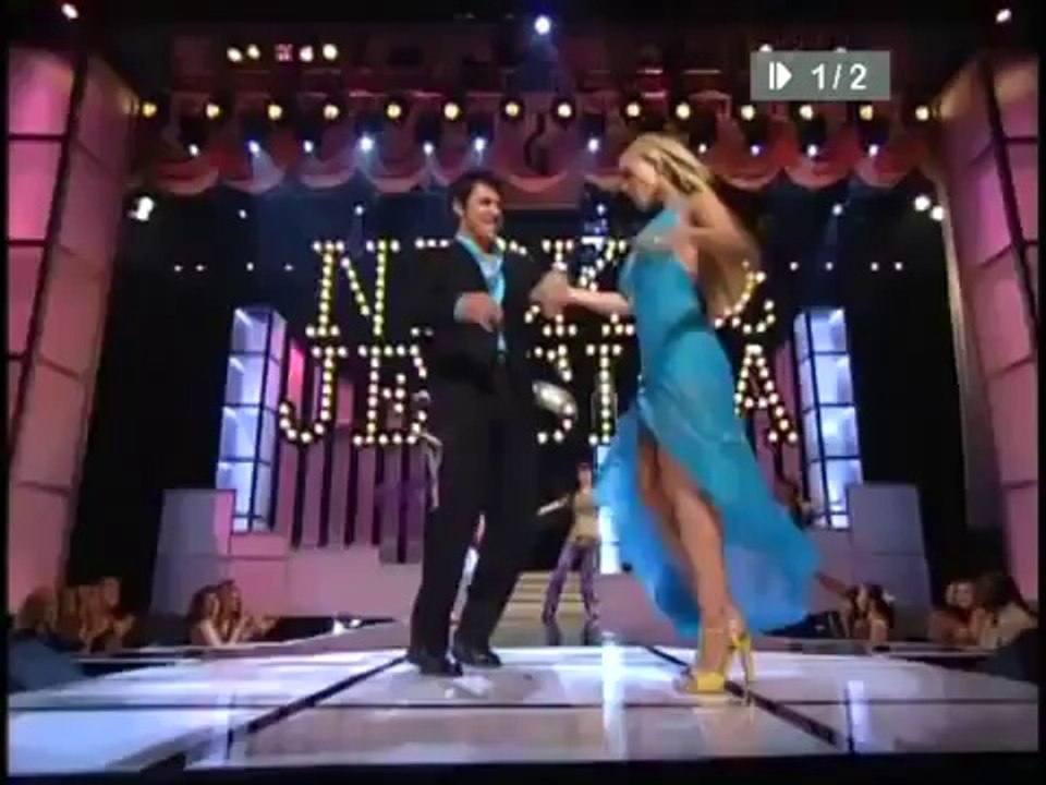 Jessica Simpsons boobs bouncing slo mo