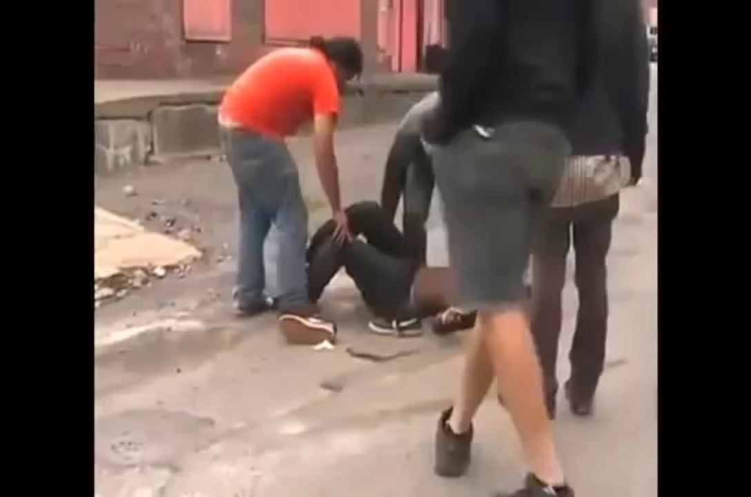 Il se casse le tibia en BMX