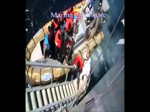 Lampedusa (AG) - Soccorsi due natanti, tratti in salvo 257 migranti (15.04.14)