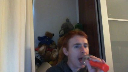 Wiwi égratigne "kiss"