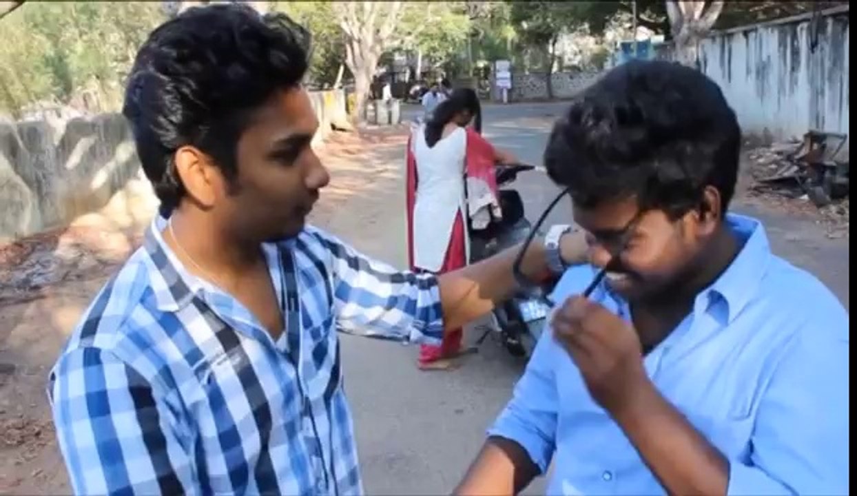 Tamil Short Film - 'Love Panna Poren'