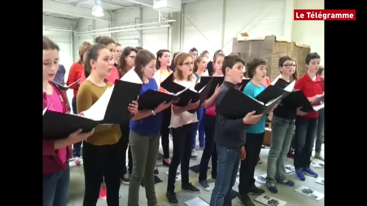 Elven (56). Socomore : art et musique au contact de l'industrie