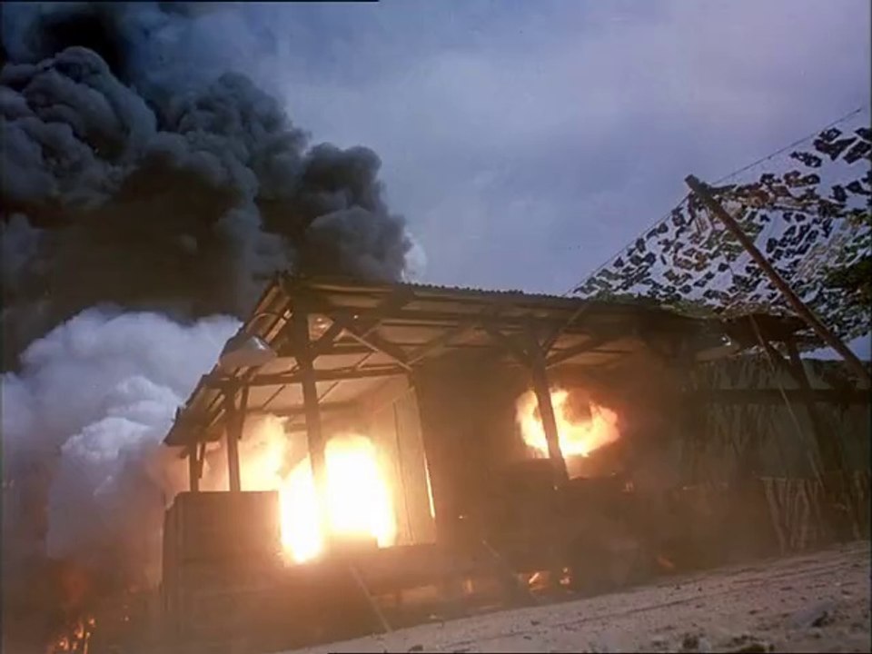 En la Boca del Lobo.Trailer