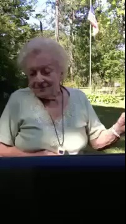 DANCING NANA