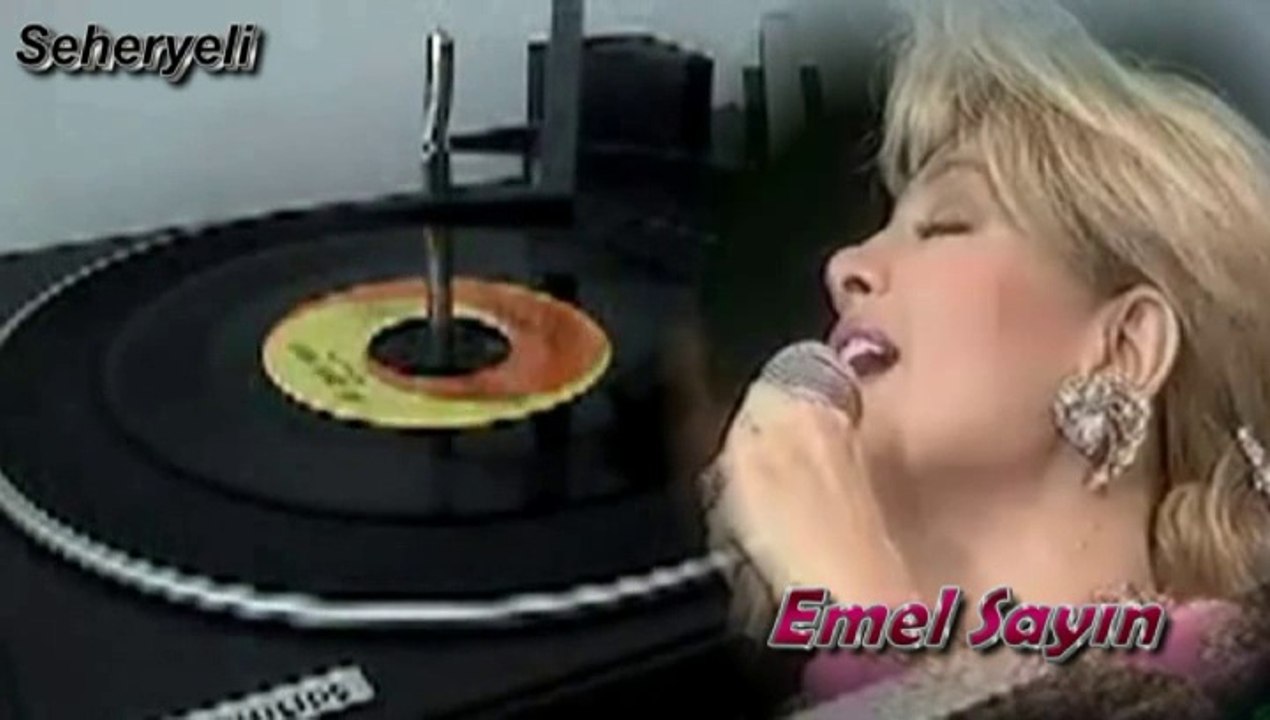 Emel Sayın ♪♪♪   Fâriğ Olmam Eylesen Yüzbin Cefâ Sevdim Sevdim Seni