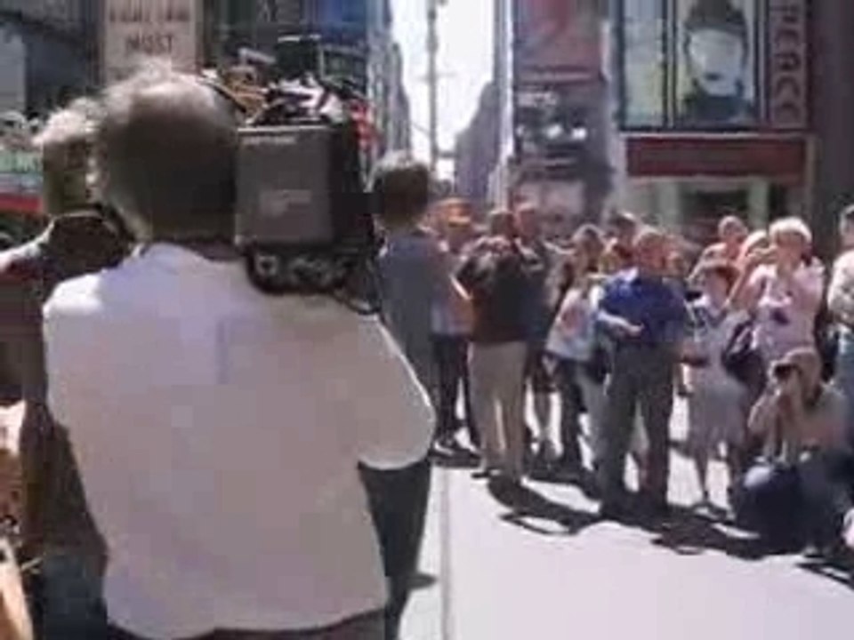 A-ha times square 2005