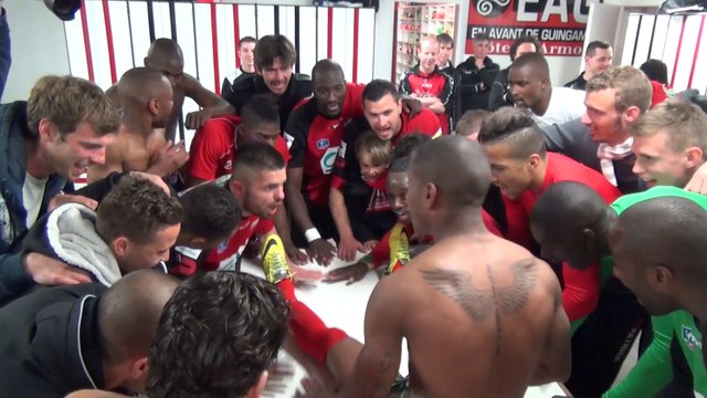 2014 - CDF 1/2 EAG-MONACO La joie dans le vestiaire guingampais