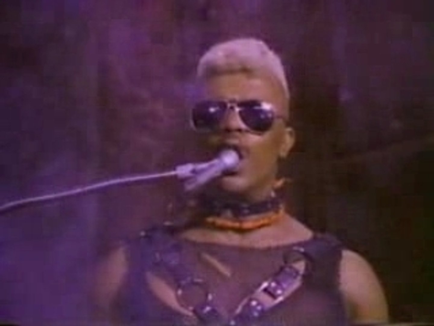 Bar Kays Freakshow On The Dancefloor Video Dailymotion