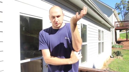 Comment enlever son T-Shirt super vite!