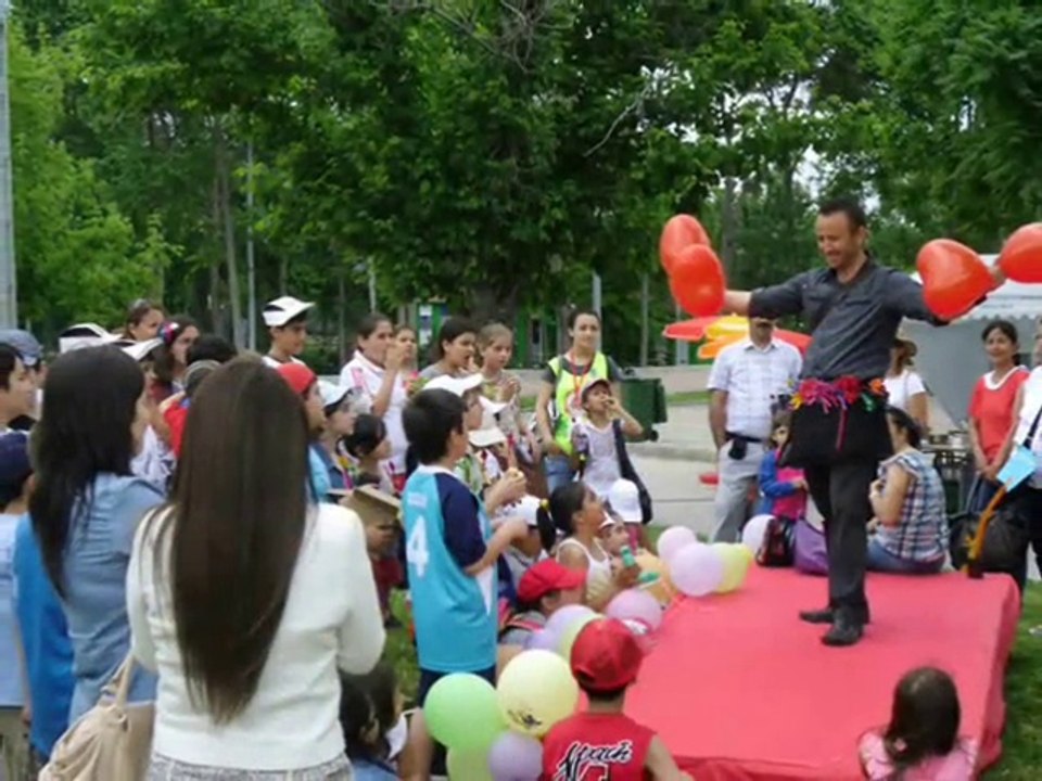 BALON KATLAMA SANATI BALONLARIN EFENDİSİ ( ANKARA ÜNİVERSİTESİ BİLİM PANAYIRI )