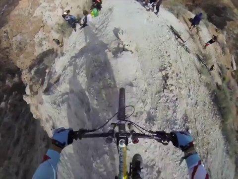 Session de VTT complètement dingue : Descente extrême!