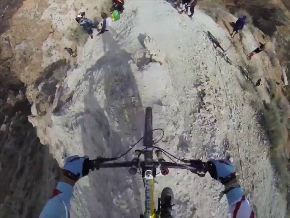 Session de VTT complètement dingue : Descente extrême!