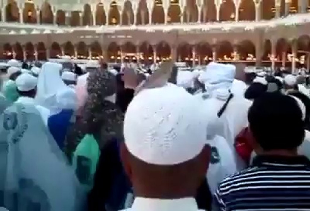 سبحان اللہ  چٹریا نے کیا خانہ کبہ کا طواف۔۔  اس وڈیو کو دل کھل کر شیئر کریں۔  اور بشک تم رب کی کی کون کون سی نعمتوں کوجتھلاؤ گے۔