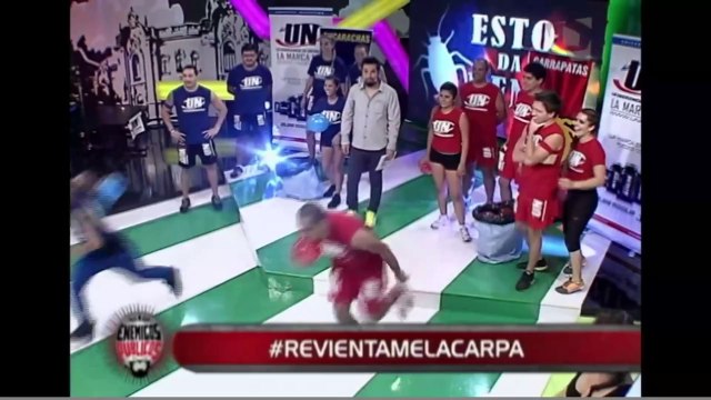 Esto Da Pena: Cucarachas vencieron a Garrapatas en los desafíos más extremos (4/7)