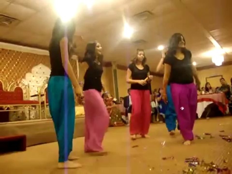 Shaadi Dance Delhi and punjab Girls dancing