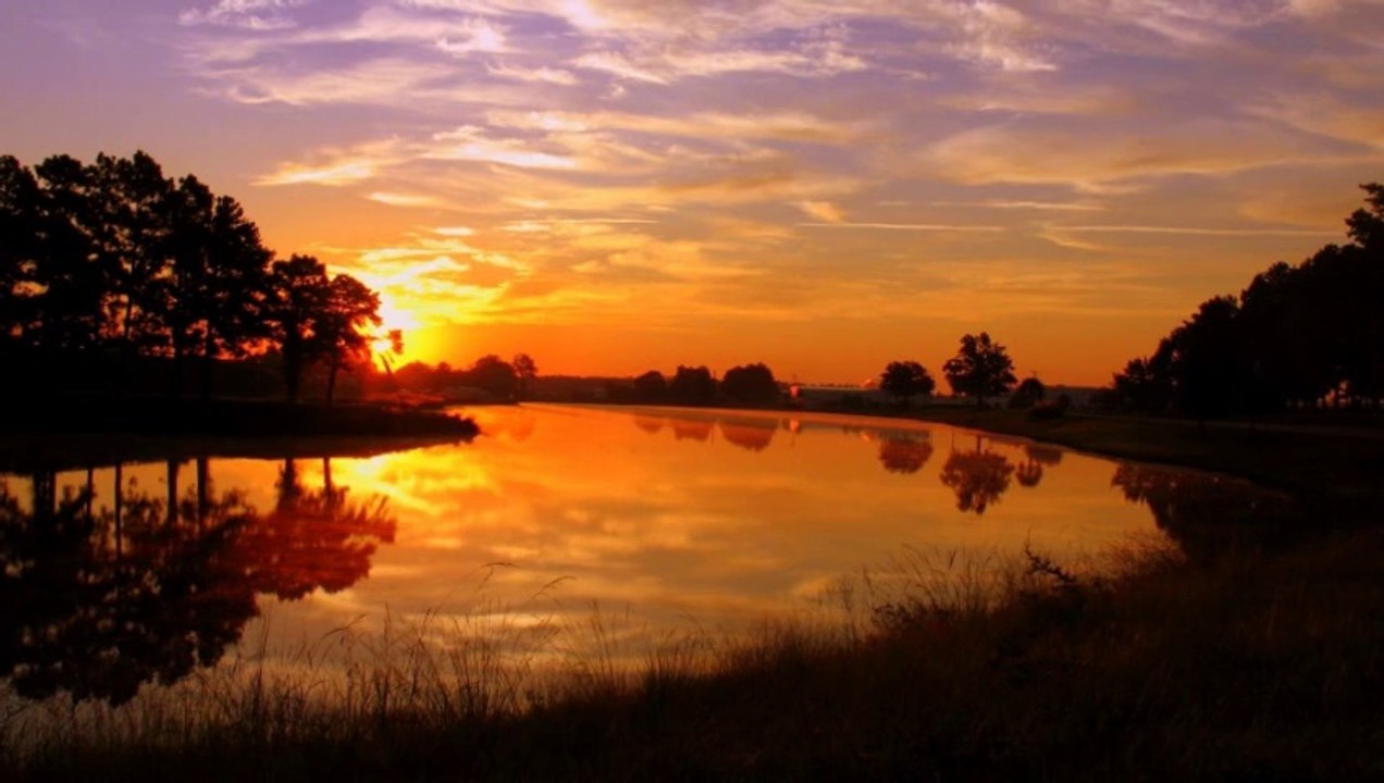 Δεν είναι έτσι η αγάπη ----,De Facto