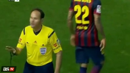 Dani Alves throws the ball in Luka Modric face 2014