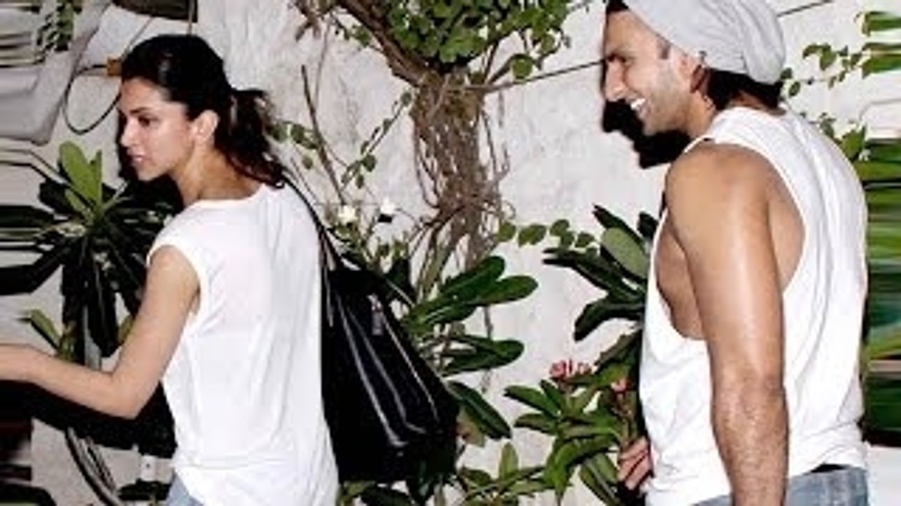 Spotted | Ranveer & Deepika On A Romantic Date Night | Check Out!