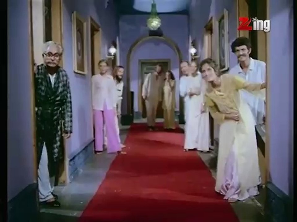 Kal ki hassen mulaqat k liey-pye radio