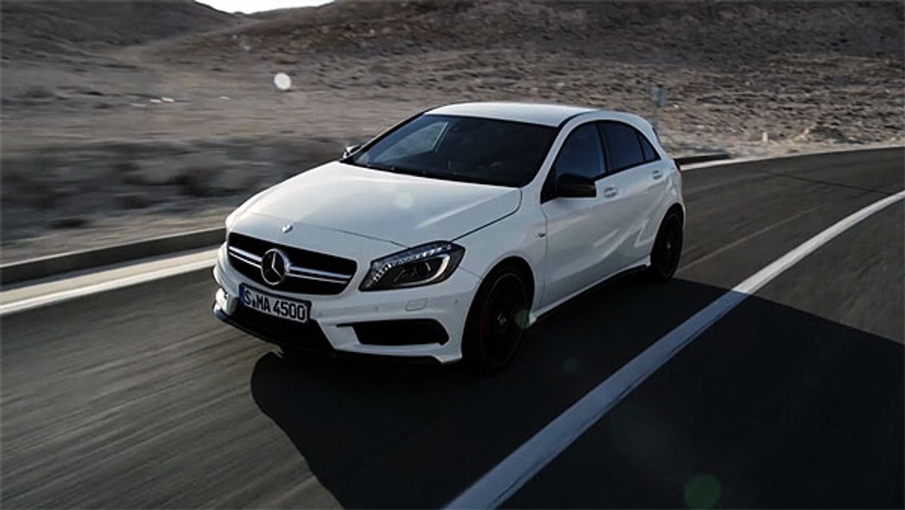 Usher präsentiert den neuen Mercedes A45 AMG