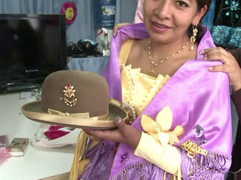 La Bolivie ouvre sa première école de mannequins cholitas