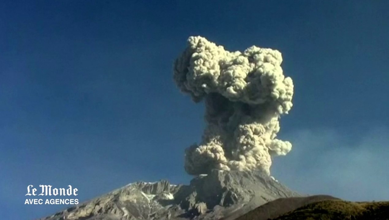 Un volcan péruvien crache un nuage de cendre de 4 000 mètres de haut