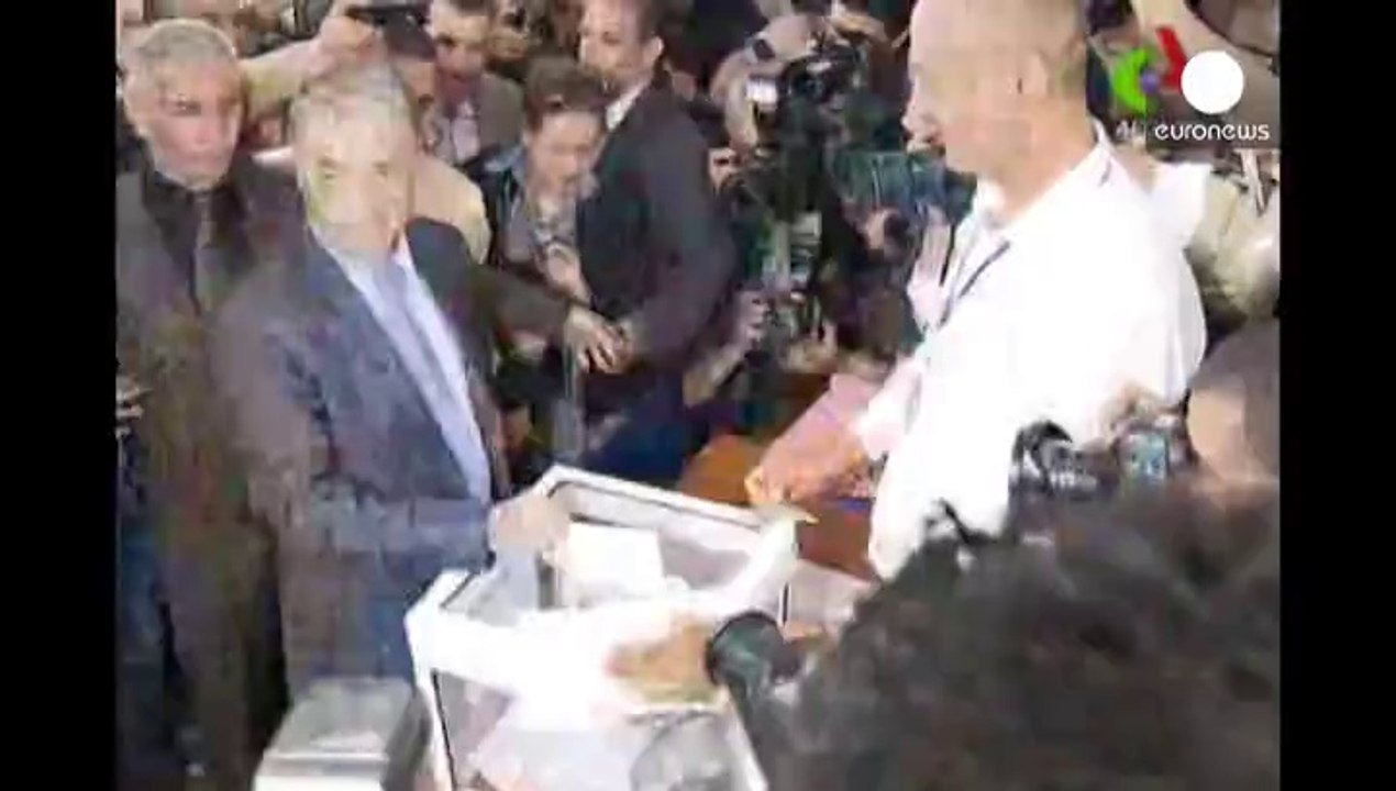 Présidentielle en Algérie : Abdelaziz Bouteflika, en fauteuil roulant, a voté !