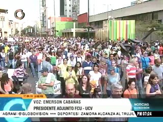 Universitarios realizaron viacrucis por "grave crisis en el país"