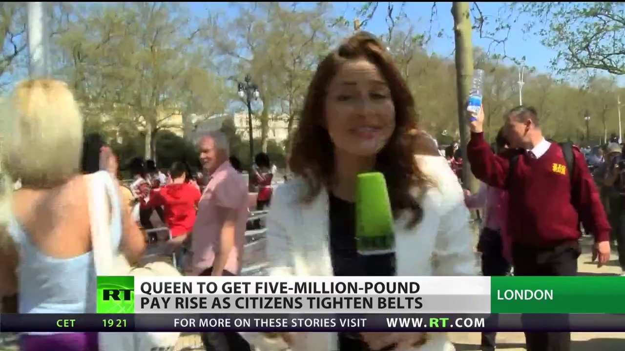 Queen's Speech: Monarch to get huge pay rise as Brits tighten belts