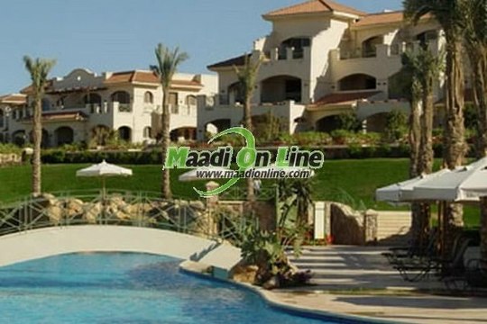 chalet with garden for sale in lavista overlooking swimming pool شاليه 120م بحديقه للبيع بلافيستا