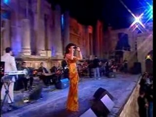 Nancy Ajram Baddala3 Aleik Live @ Jarash