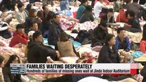 Families of missing desperately waiting at Jindo Indoor Auditorium