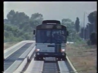 Adelaide O-Bahn - an on-bus view of the guided busway (Stage 1 - 1987)