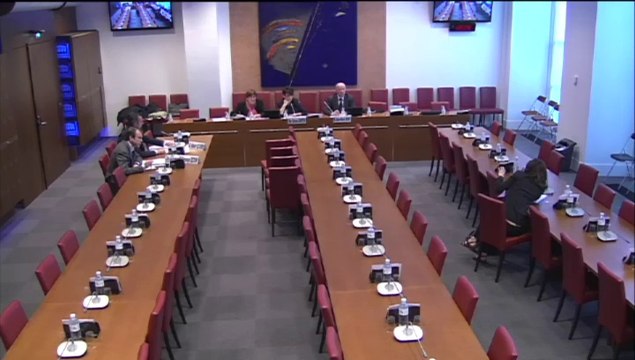 M. Hubert Olivier, pdt de la CSRP et pdt du directoire de l’OCP, et de M. Emmanuel Dechin, SG de la CSRP - Jeudi 17 Avril 2014